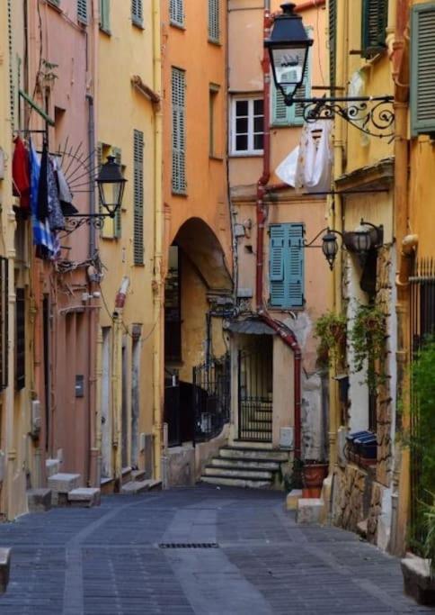 Magnifique T2 Proche Mer Et Ville Refait A Neuf Avec Terrasse Menton Exterior photo